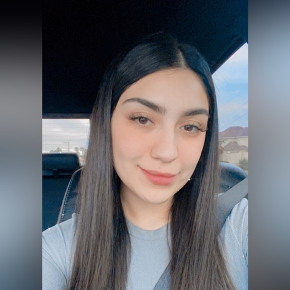 Meet your Posher, Roxanna - Picture 1 of 1